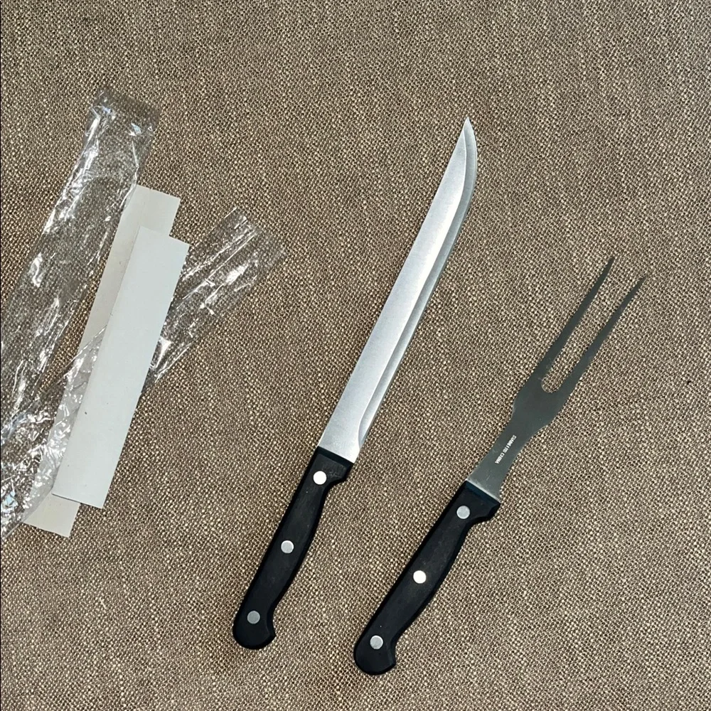 Sleek Black and White Knife Set
